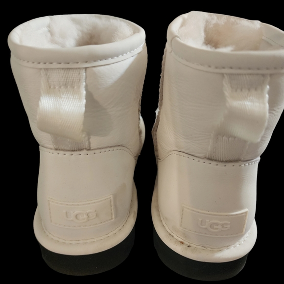 Authentic Uggs - Picture 5 of 8